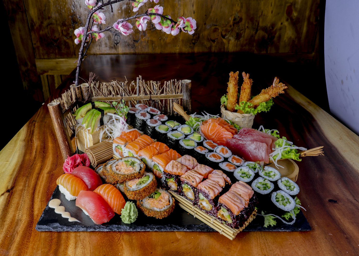 Große Sushi-Platte